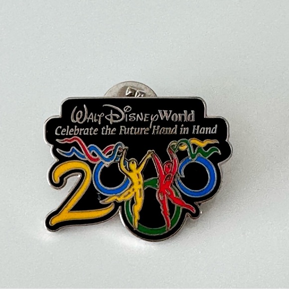Vintage WDW 2000 Celebrate The Future Hand In Hand Disney Park Pin - Picture 3 of 5